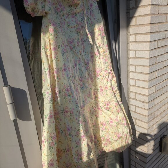 House of CB Tallulah Dress- Yellow Floral - Picture 5 of 6